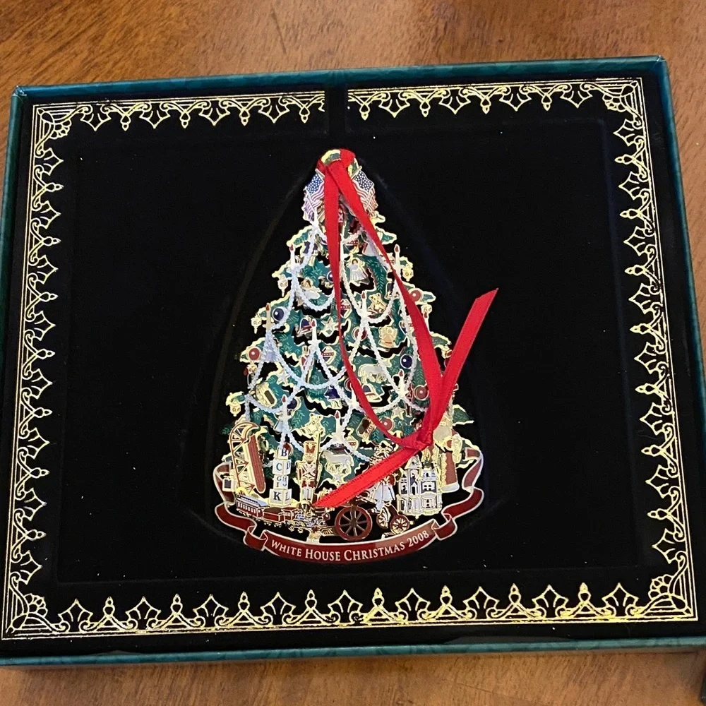White House Christmas Ornament 2008